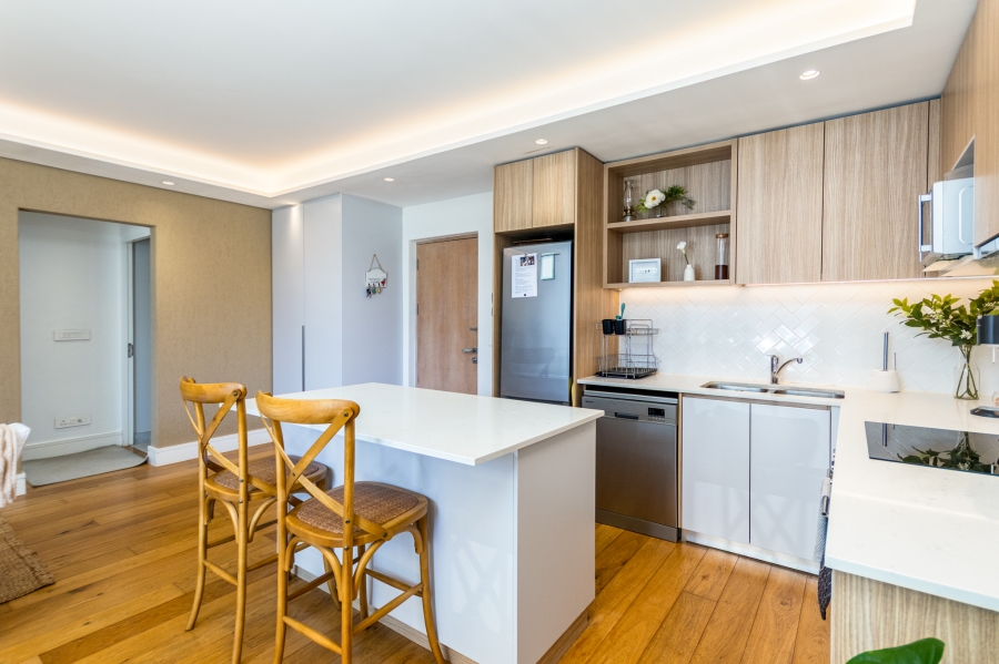 1 Bedroom Property for Sale in Sea Point Western Cape